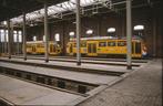 h118: dia van HTM PCC 1117 en 1133, remise Parallelweg, '80s, Verzamelen, Ophalen of Verzenden, Gebruikt, Tram, Overige typen