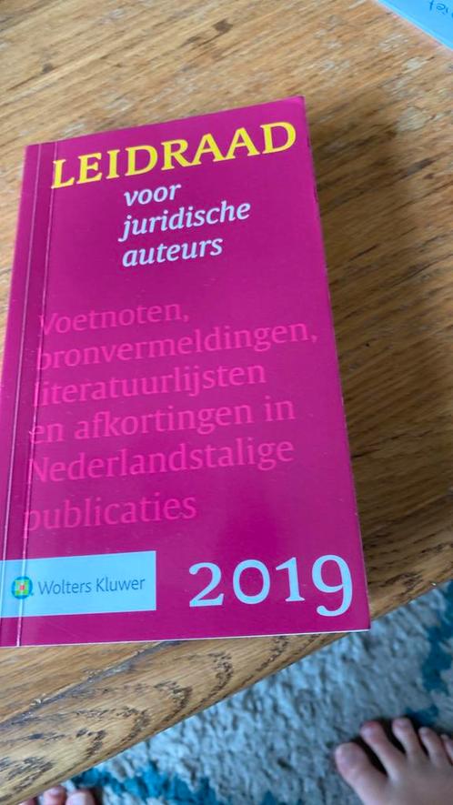 Leidraad voor juridische auteurs, Boeken, Studieboeken en Cursussen, Zo goed als nieuw, Ophalen