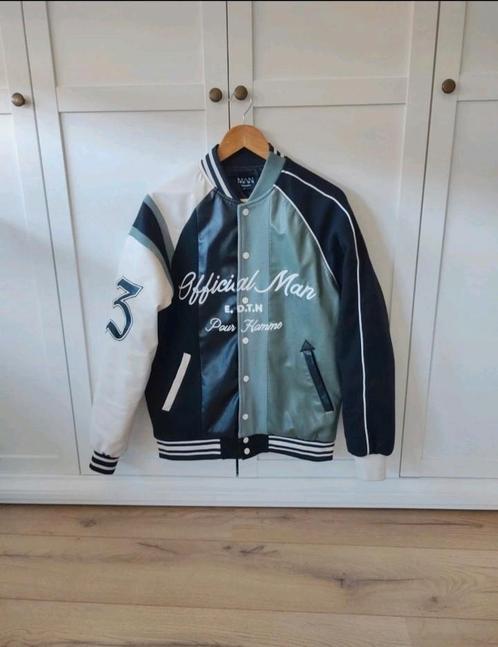 Prachtig Varsity jack. Als nieuw., Kleding | Heren, Jassen | Zomer, Zo goed als nieuw, Maat 48/50 (M), Zwart, Ophalen of Verzenden
