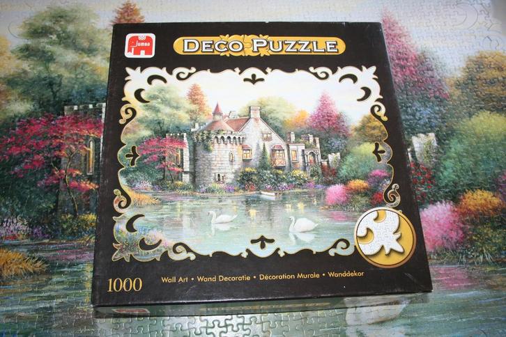 Legpuzzel Deco Hidden lake chateau - 1000 st., Hobby en Vrije tijd, Denksport en Puzzels, Zo goed als nieuw, 500 t/m 1500 stukjes