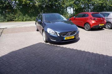 Volvo V60 1.6 T3 Momentum TREKHAAK NAVI LEER (bj 2012) beschikbaar voor biedingen