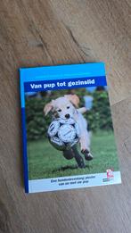 Van pup tot gezinslid - Boek over puppy opvoeding, Ophalen of Verzenden, Zo goed als nieuw, Debbie rijnders