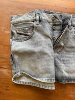Diesel jeans shorts - vaal grijs, Kleding | Dames, Spijkerbroeken en Jeans, Overige jeansmaten, Ophalen of Verzenden, Zo goed als nieuw