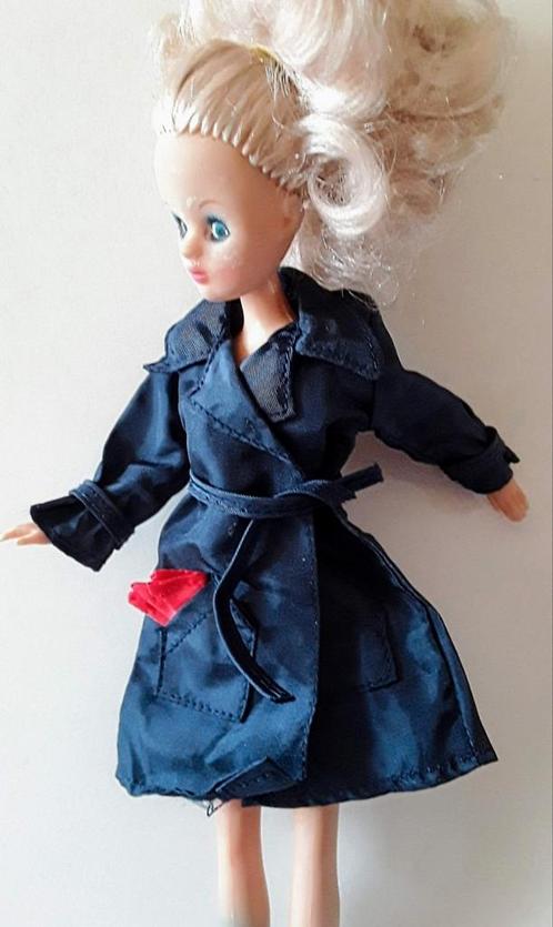 Vintage Daisy Mary Quant barbie pop jas Sunday Best #65117., Verzamelen, Poppen, Gebruikt, Kleertjes, Ophalen of Verzenden