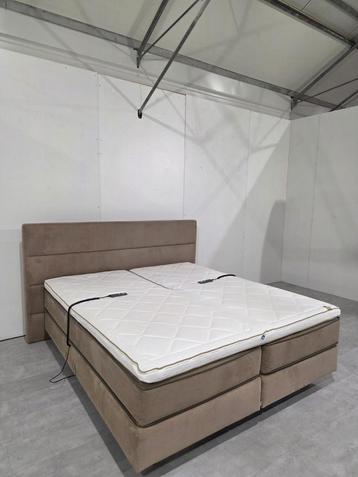 Auping Elektrische Boxspring 180x210 beschikbaar voor biedingen