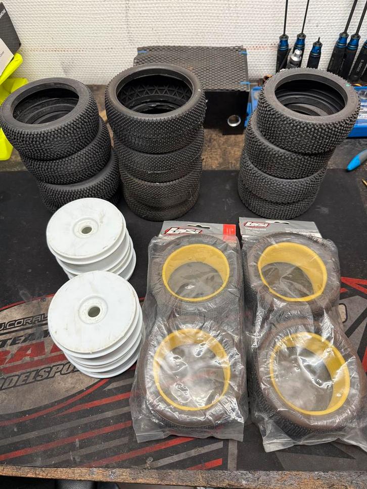 Partij nieuwe 1:8 banden nieuw Proline, losi, arrma, Hobby en Vrije tijd, Modelbouw | Radiografisch | Auto's, Nieuw, Ophalen of Verzenden
