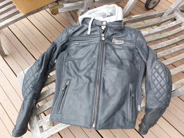 Segura Jacket Ladies Black
Maat t1 beschikbaar voor biedingen
