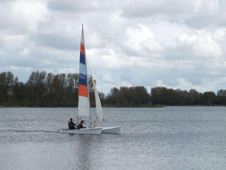 Prindle 16 catamaran + trailer– in topstaat, vaarklaar!, Watersport en Boten, Zeilen en Zeiltoebehoren, Zo goed als nieuw, Minder dan 15 m²