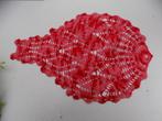 tafelkleed Kleedje gehaakt in de vorm van een vis rood Kleed, Ophalen of Verzenden, Gebruikt