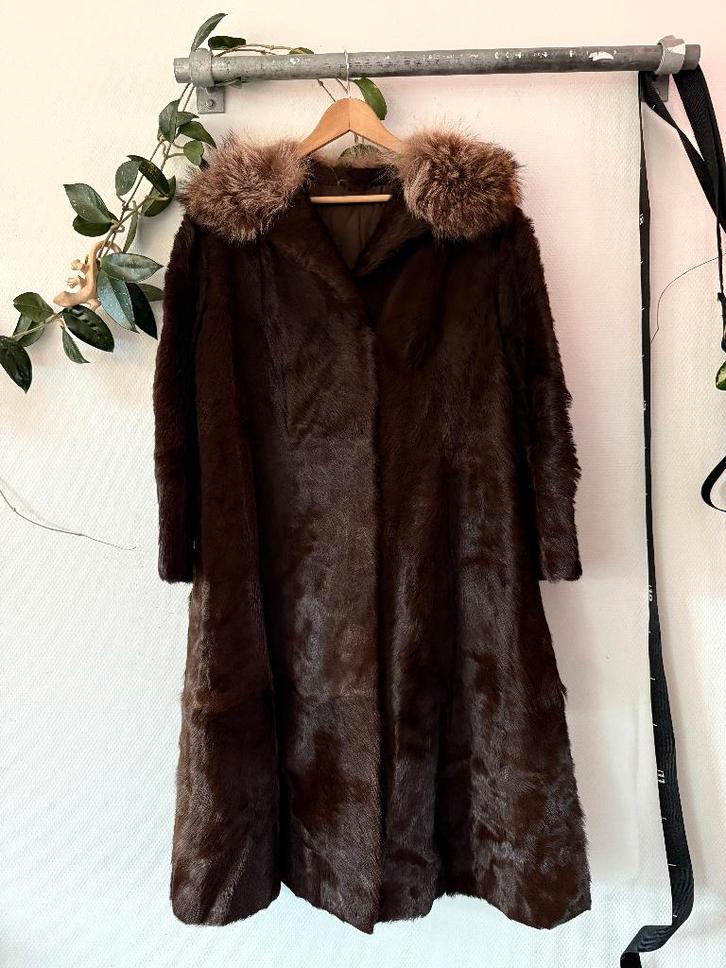 Vintage bontjas geschoren bever met voskraag donkerbruin, Kleding | Dames, Jassen | Winter, Gedragen, Maat 42/44 (L), Bruin, Ophalen of Verzenden