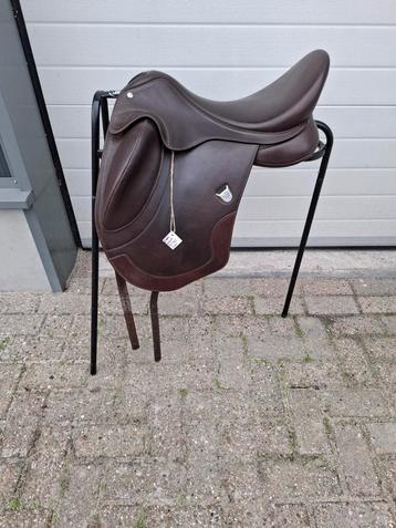 (Sale)!! Bates artiste 17/17.5 beschikbaar voor biedingen