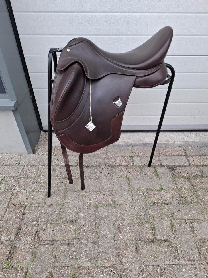 (Sale)!! Bates artiste 17/17.5, Dieren en Toebehoren, Paarden en Pony's | Zadels, Zo goed als nieuw, Dressuur, Ophalen of Verzenden