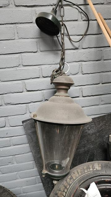 Lantaarn beschikbaar voor biedingen