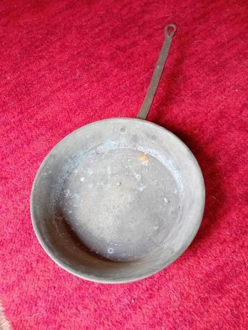 Koperen pan uit Italie beschikbaar voor biedingen
