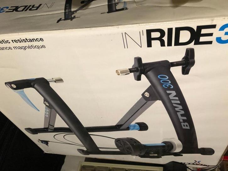 hometrainer/ Decathlon Btwin Ride 300, Sport en Fitness, Fitnessapparatuur, Gebruikt, Hometrainer, Benen, Metaal, Ophalen of Verzenden