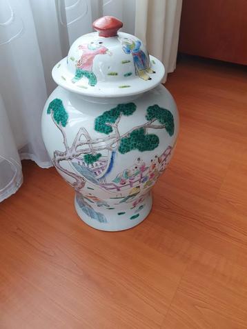 Vintage Chinese Porseleinen Pot met Deksel beschikbaar voor biedingen