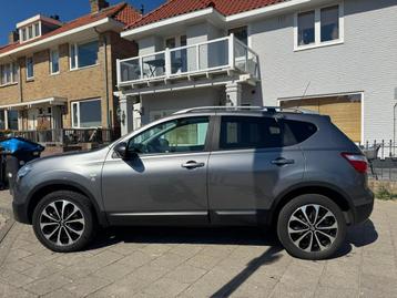 Nissan Qashqai 1.6 panoramadak/ airco dealer onderh !!! beschikbaar voor biedingen