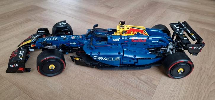 Lego Technic 42206 Redbull RB20 F1, Kinderen en Baby's, Speelgoed | Duplo en Lego, Zo goed als nieuw, Ophalen of Verzenden