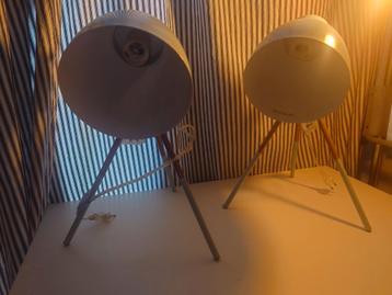 2 mooie lampen beschikbaar voor biedingen