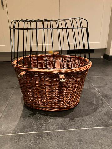 Fietsmand hond beschikbaar voor biedingen