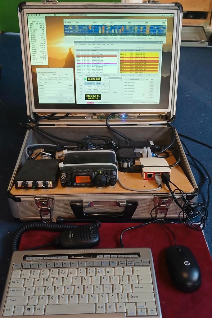 Yaesu FT-817 ND portable station + TXCO, Telecommunicatie, Zenders en Ontvangers, Zo goed als nieuw, Ophalen of Verzenden