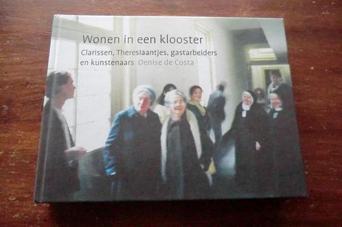 boek - Wonen in een klooster - Denise de Costa / Den Bosch, Boeken, Geschiedenis | Stad en Regio, Zo goed als nieuw, Ophalen of Verzenden
