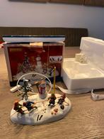 Lemax Miniatuur Boys VS Girls, Diversen, Kerst, Ophalen of Verzenden, Zo goed als nieuw