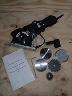 Nieuwe TRI handcirkelzaag met toebehoren, Doe-het-zelf en Verbouw, Cirkelzaag, Nieuw, Ophalen of Verzenden, 30 tot 70 mm