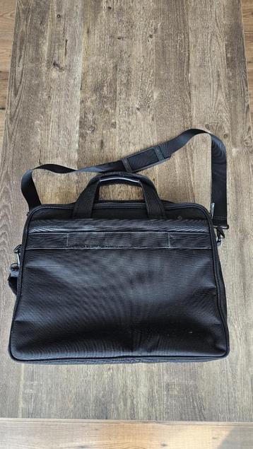 Winpard laptop-/business‑tas zwart (circa 15,6") beschikbaar voor biedingen