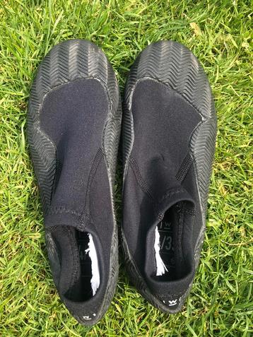 Waterschoenen Decathlon, mt 34/35 beschikbaar voor biedingen