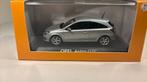 Opel astra gtc minichamps 1.43, Hobby en Vrije tijd, Modelauto's | 1:43, Auto, Ophalen of Verzenden, MiniChamps, A