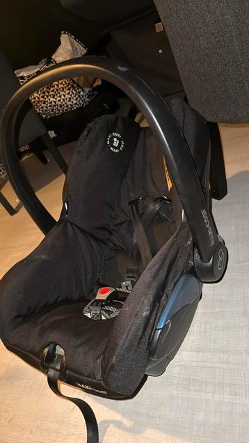 Maxi cosi beschikbaar voor biedingen