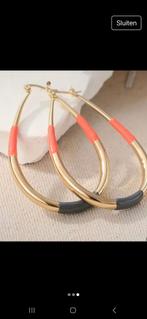 Goudkleurige statement oorbellen van SMTNG Fab. Collection, Hangers, Nieuw, Ophalen of Verzenden, Goud