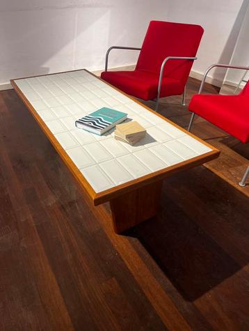 Handgemaakte Studio Dorus salontafel beschikbaar voor biedingen