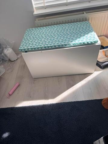 Te koop speelgoedkist beschikbaar voor biedingen