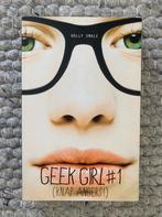 Holly Smale - Geel Girl #1 Knap anders!, Boeken, Ophalen of Verzenden, Zo goed als nieuw, Holly Smale