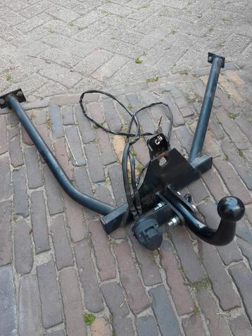 Trekhaak Peugeot 205 i.z.g.s.  beschikbaar voor biedingen