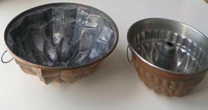 1 koperen pudding/cake bakvorm 24cm en 1tulband 18,5cm, Huis en Inrichting, Keuken | Keukenbenodigdheden, Gebruikt, Ophalen