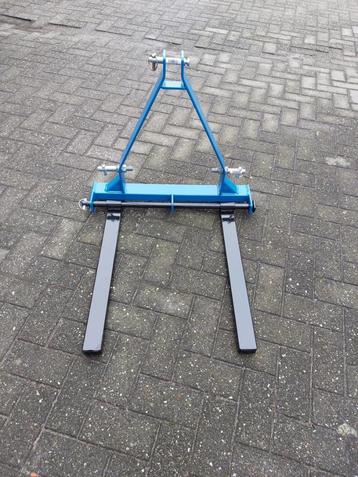 Verstelbare palletdrager beschikbaar voor biedingen