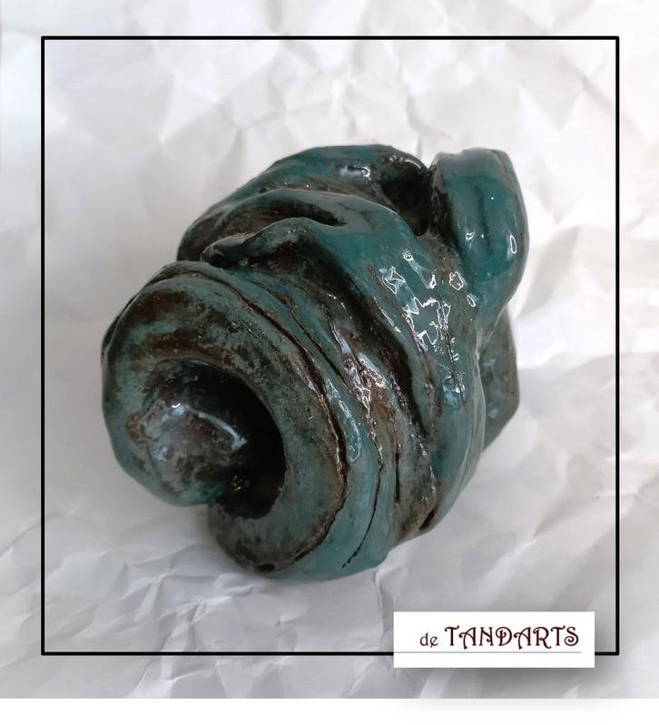 Groen keramiek - brutalist, organisch - 10 cm, Antiek en Kunst, Kunst | Beelden en Houtsnijwerken, Ophalen of Verzenden