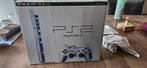 PlayStation 2, Spelcomputers en Games, Spelcomputers | Sony PlayStation 2, Ophalen of Verzenden, Zo goed als nieuw, Zilver, Met 2 controllers