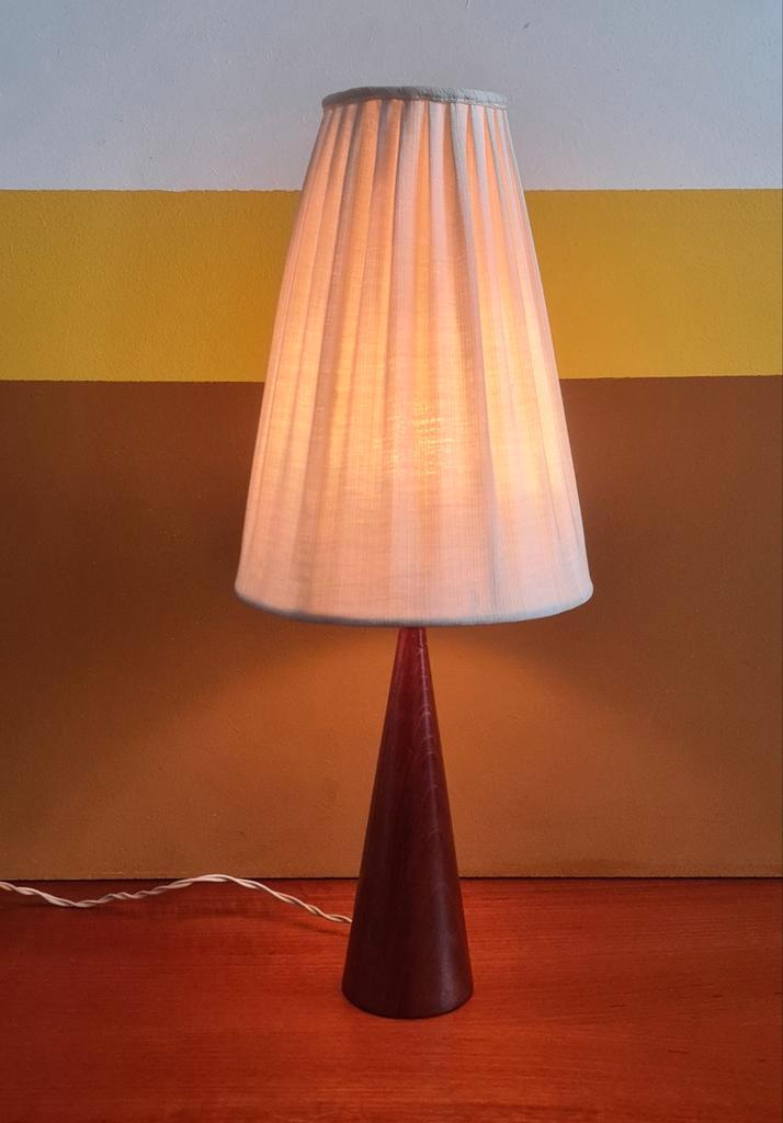 Vintage tafellamp. Scandinavisch design. Jaren 60, Huis en Inrichting, Lampen | Tafellampen, Ophalen of Verzenden