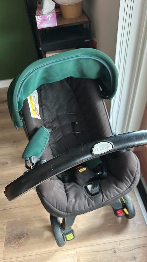 Doona + autostoel en kinderwagen in 1, Kinderen en Baby's, Autostoeltjes, Zo goed als nieuw, Overige merken, 0 t/m 13 kg, Overige methoden