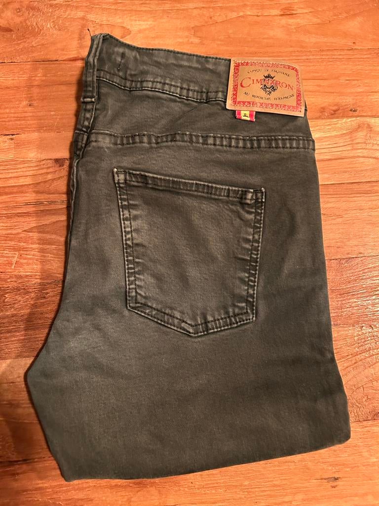 Cimarron damesbroek - Maat 31, Kleding | Dames, Ophalen of Verzenden, Gedragen, Overige kleuren, W30 - W32 (confectie 38/40)