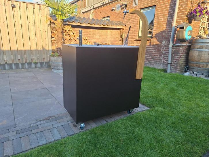 Mobiele biertap te huur, Huis en Inrichting, Barren, Zo goed als nieuw, Ophalen