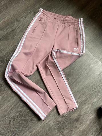 Adidas joggingbroek 36 beschikbaar voor biedingen