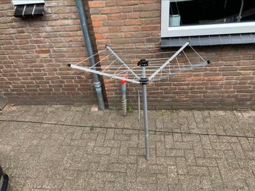 Handig lichtgewicht droogrek beschikbaar voor biedingen