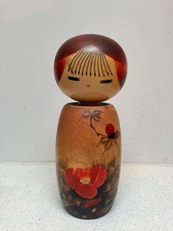 Kokeshi van Masao Watanabe genaamd Winter Camelia beschikbaar voor biedingen