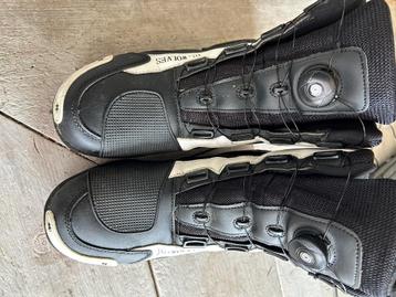 Motor schoenen  beschikbaar voor biedingen
