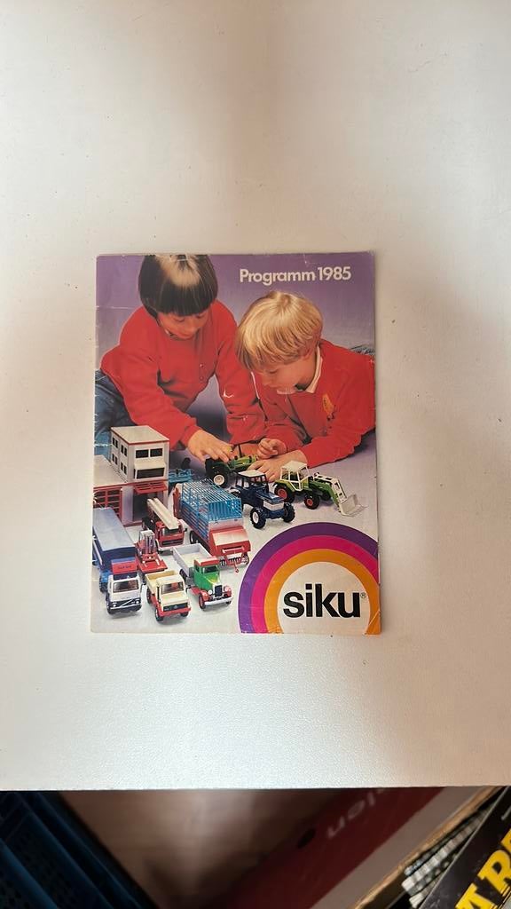 Siku programma 1985, Ophalen of Verzenden, Zo goed als nieuw, Sticker